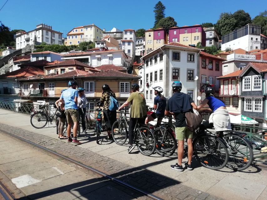 Porto: City Highlights 3-Hour Guided Electric Bike Tour - São Bento Station and the Porto Cathedral