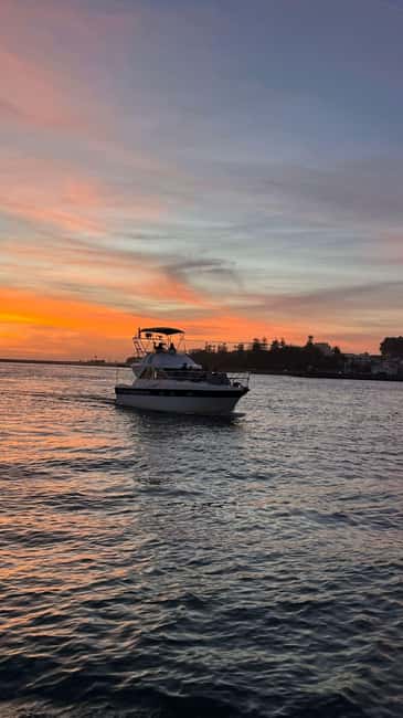 Porto: City Views or Sunset Tour with Drinks - Why the Douro is the best place to start in Porto