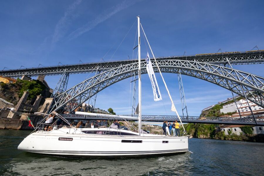 Porto: Daytime or Sunset Douro River Sightseeing Cruise - Clérigos, Virtudes, and the city from a new angle