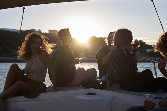 Porto: Douro River Boat Cruise with Port Wine and Snacks - Vila Nova de Gaia and the port wine connection