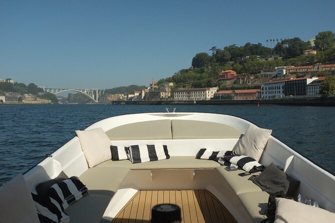 Porto: Douro River Boat Cruise with Port Wine and Snacks - The Arrábida Bridge and the run toward the Atlantic