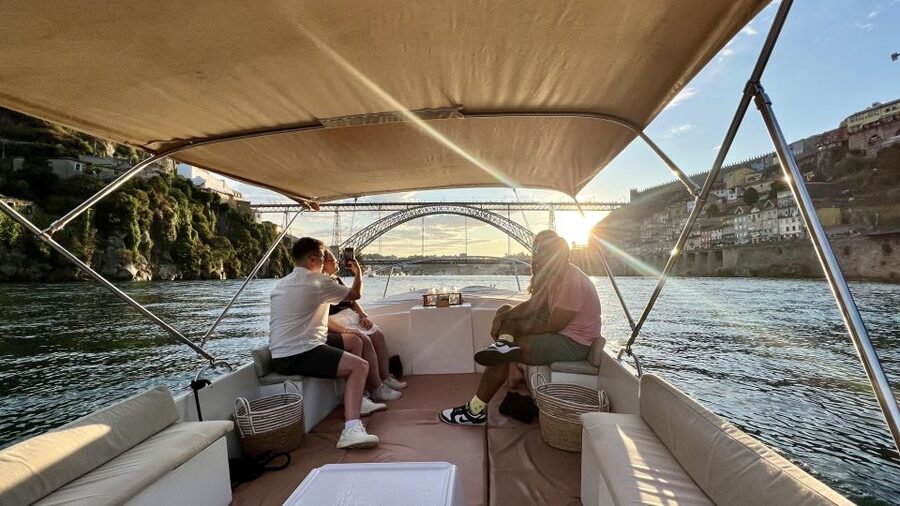 Porto: Douro River Boat Cruise with Port Wine Tasting - Ribeira and Cais de Gaia from the river