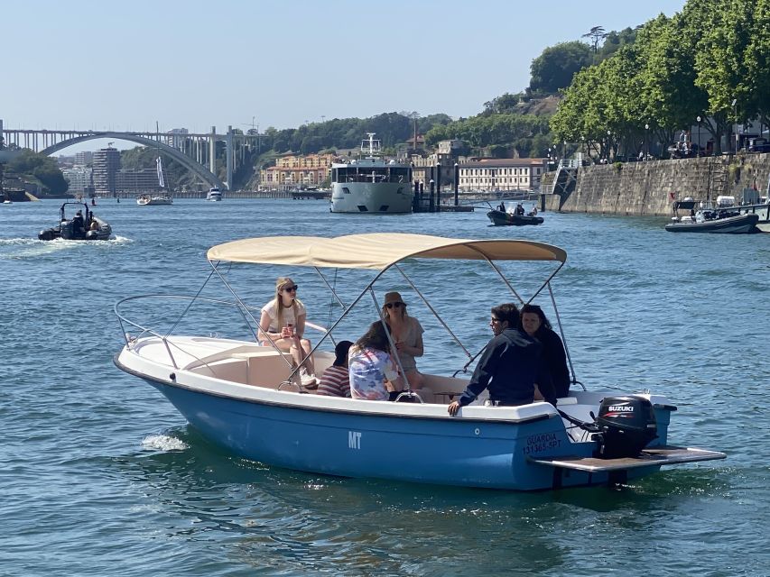 Porto: Douro River Boat Cruise with Port Wine Tasting - Port tasting on the water