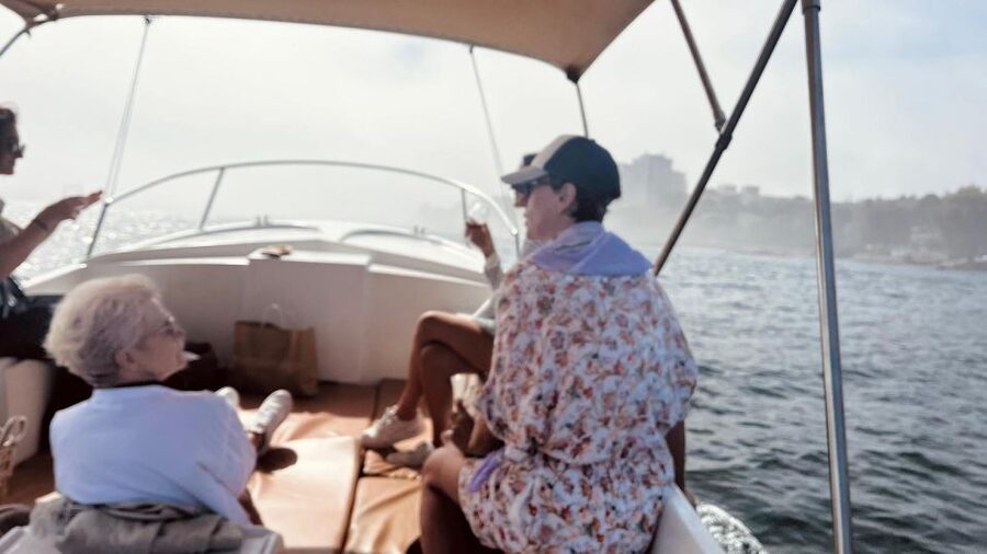 Porto: Douro River Boat Cruise with Port Wine Tasting - Weather, comfort, and what to bring