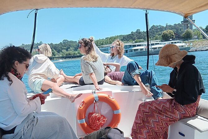 Porto:Douro River boat tour under the 6 bridges - Why the sunset departure is worth considering