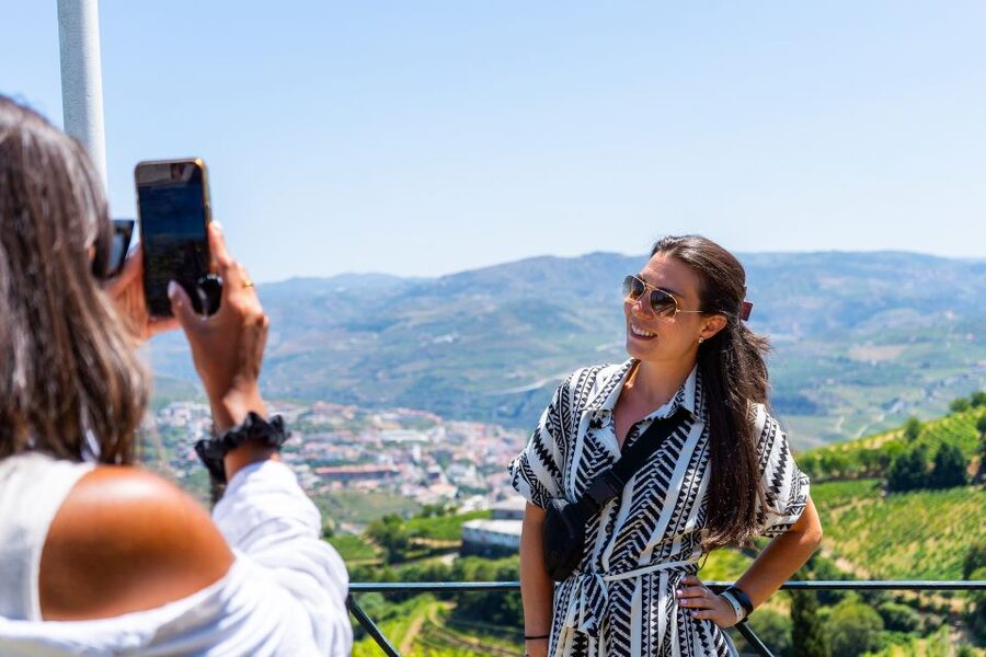Porto: Douro Valley Tour with Lunch, Boat Cruise & Tastings - Peso da Régua: your first look at Douro wine country