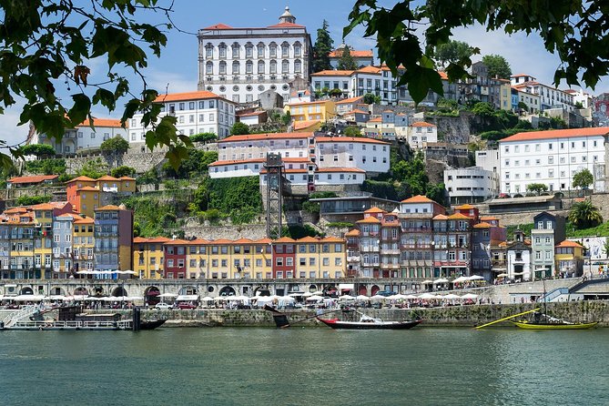 Porto Essential Walking Tour - Old walls, Postigo do Carvão, and Ribeira