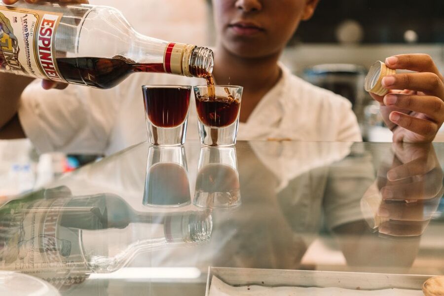 Porto: Evening Local Food Crawl with Drink Pairings - Starting near the Monumento aos Mortos da Grande Guerra