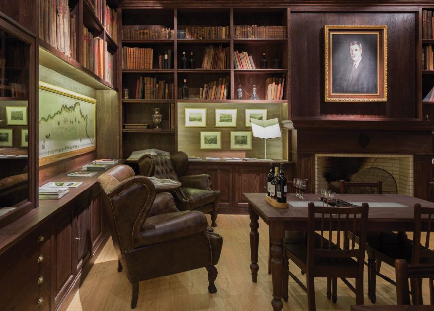 Porto: Graham's Port Lodge Tour & Vintage Room Wine Tasting - Why Graham’s Port Lodge is worth your time