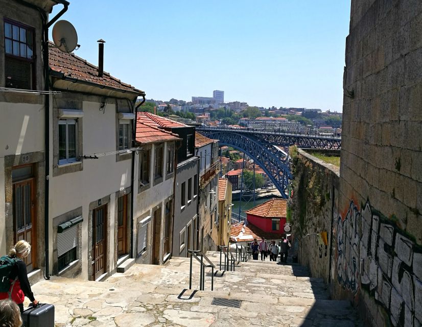 Porto: Guided 3-Hour Best of Tour by Segway - São Bento Station and the secret challenge