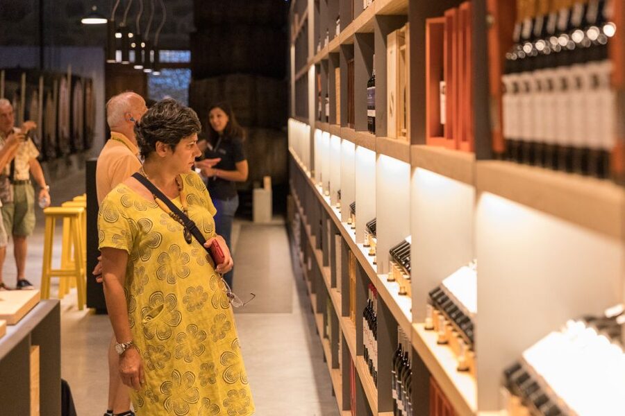 Porto: Guided Tour and Tasting of 3 Port Wines at Poças - Should you book the Poças Port Wine tour?