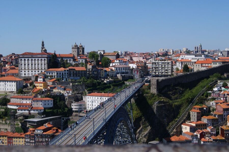 Porto: Guided Walking Tour and Lello Bookshop - Starting at Porto Cathedral and the Sé district