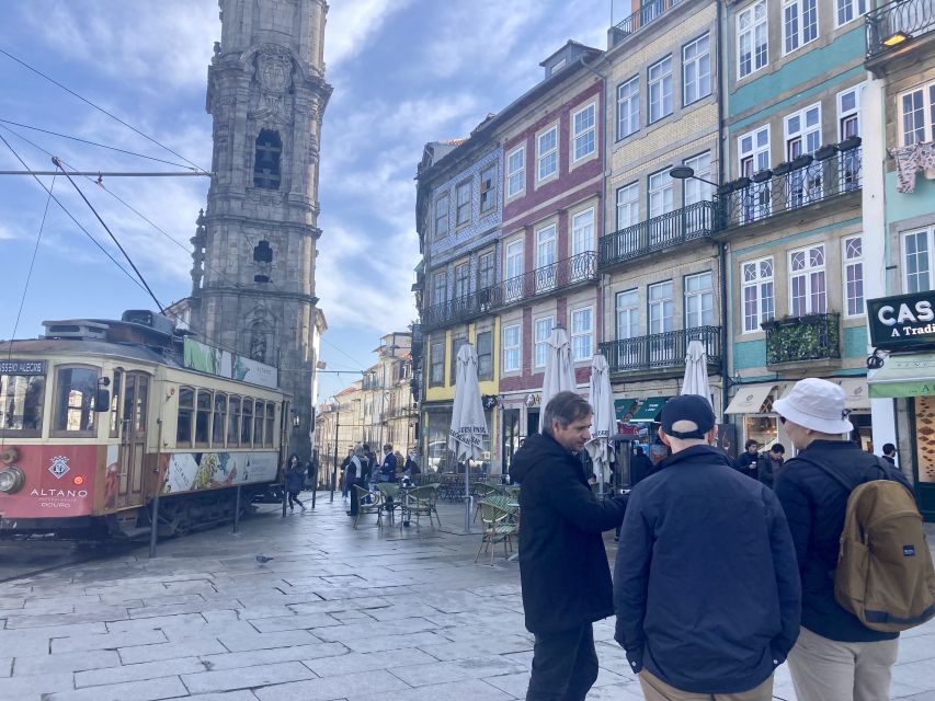 Porto: Highlights & hidden gems Walk - max 10 - Key points at a glance