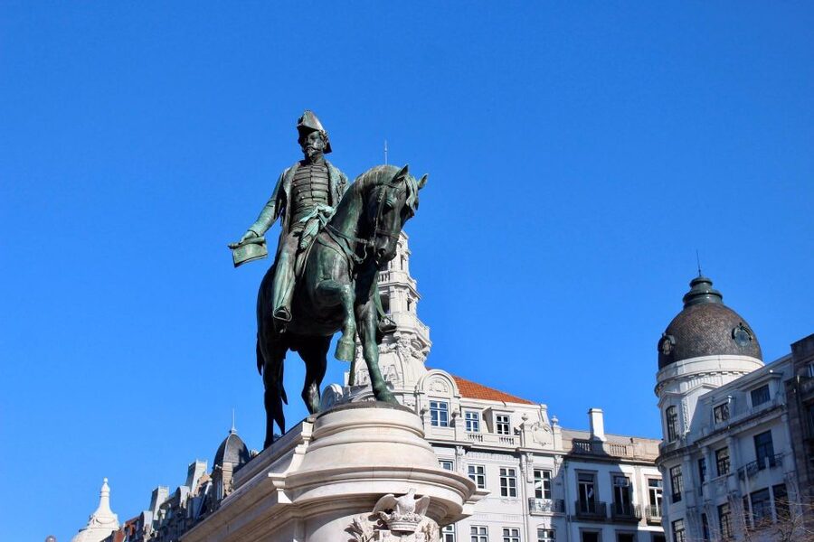 Porto: Historic City Center Walking Tour - Porto’s old streets, walls, and tiled houses