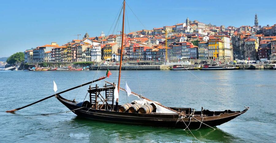 Porto: Historic City Center Walking Tour - Meeting at Porto Cathedral
