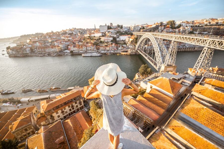Porto: Hop-on Hop-off Bus with Optional Cruise & Wine Cellar - How the Porto bus pass works