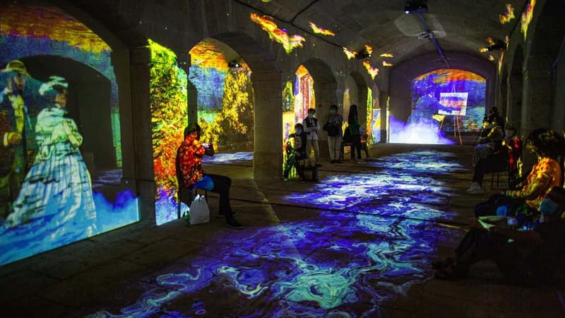 Porto: Impressive Monet & Brilliant Klimt - Entering Porto’s Alfândega building