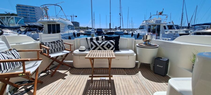 Porto: Luxury Yacht Tour of the 6 Bridges and Douro Estuary - Six details that make this cruise worth considering