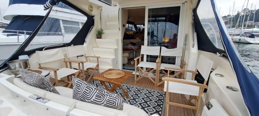 Porto: Luxury Yacht Tour of the 6 Bridges and Douro Estuary - Crew, comfort, and the $57 price