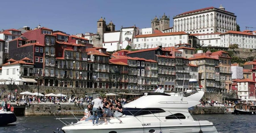 Porto: Luxury Yacht Tour of the 6 Bridges and Douro Estuary - Crystal Palace Gardens and Alfândega from the river