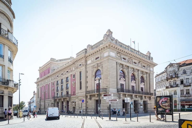 Porto: Magic Train Tour and Port Wine Cellar with Tastings - Returning through Porto’s historic center
