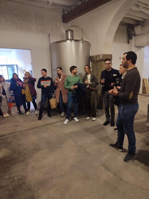 Porto: Port and Douro Wine Walking Tour with 9 Tastings - Fonseca and the larger cellar experience