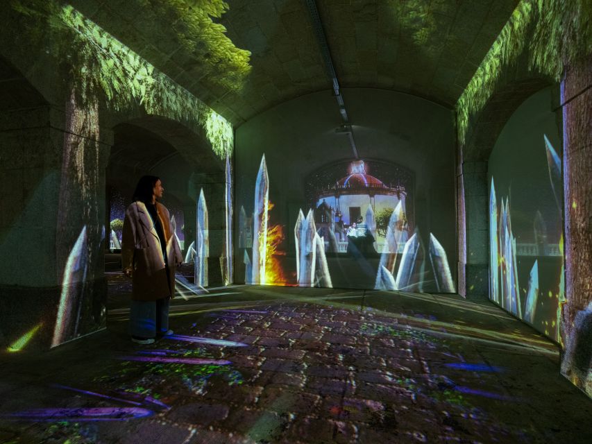 Porto: Porto Legends The Underground Experience - The projections, music, and viewing style