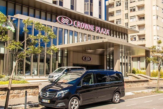 Porto Private Airport Arrival Transfer - The vehicle, luggage, and comfort