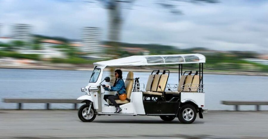 Porto: Private Sightseeing Tour by Electric Tuk Tuk - Palácio de Cristal and the city’s quieter side