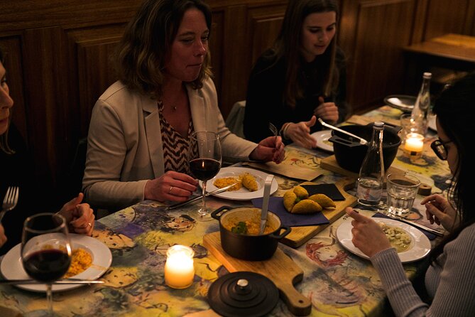 Porto Progressive Dinner Tour with Eating Europe - Starting at Praça da Batalha with petiscos and green wine