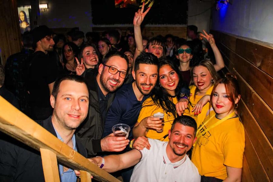 Porto: Pub Crawl with 7 Drinks, Games, and VIP Club Entry - Seven drinks for $20: is the price good?