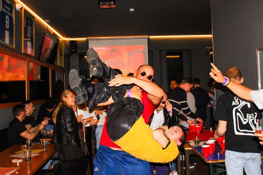 Porto: Pub Crawl with 7 Drinks, Games, and VIP Club Entry - The guides make or break the experience
