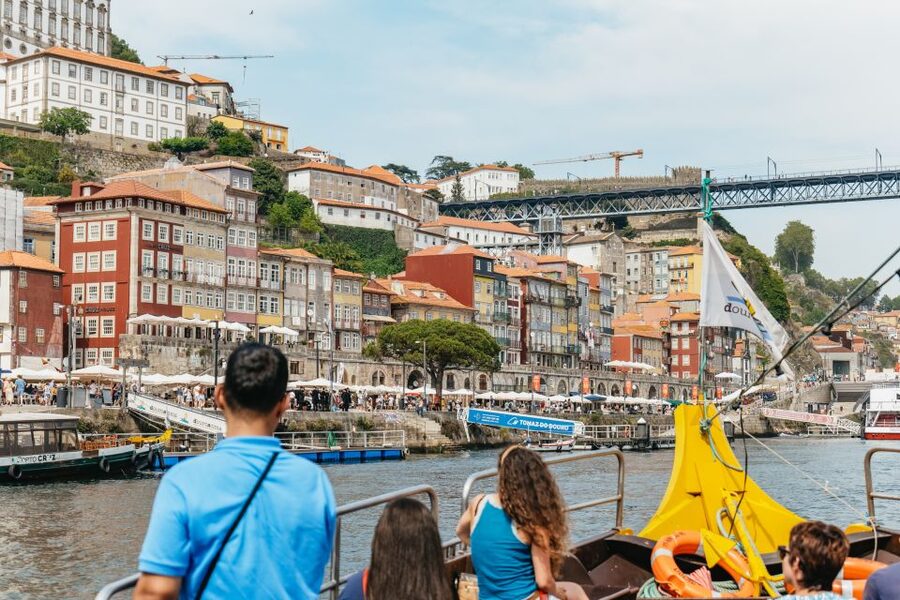 Porto: River Douro 6 Bridges Cruise - Commentary: useful when it works, limited when it does not