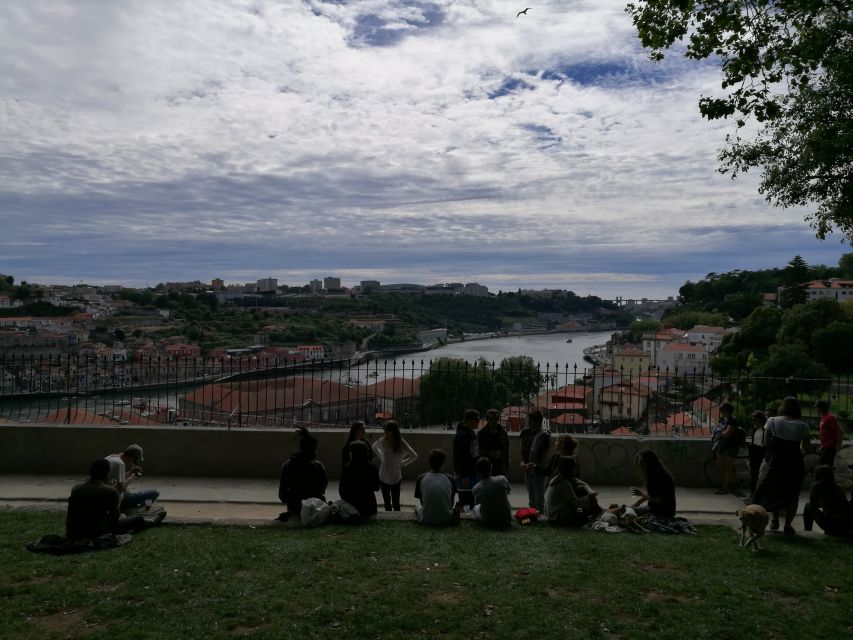 Porto: Riverside Panoramic E-Bike Tour - Arrábida Bridge and Jardim do Cálem
