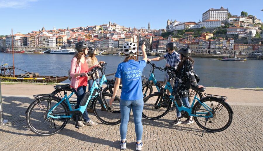 Porto: Riverside Panoramic E-Bike Tour - Parque da Cidade, with room to breathe