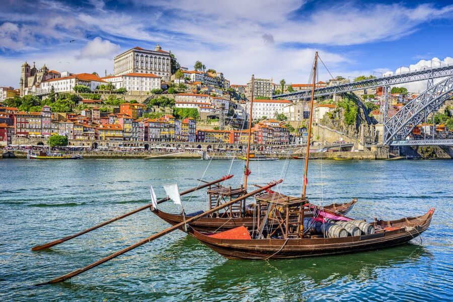 Porto: Six Bridges Cruise - Reading Porto and Gaia from the Douro