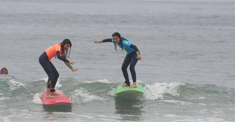 Porto: Small Group Surf Lesson with Transportation - Meeting the Van Near Aliados