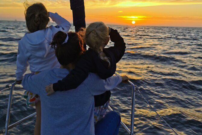 Porto: Sunset or Daytime, Charming Sailboat Cruise on the Douro River - Serra do Pilar, Jardim do Morro, and the Return View