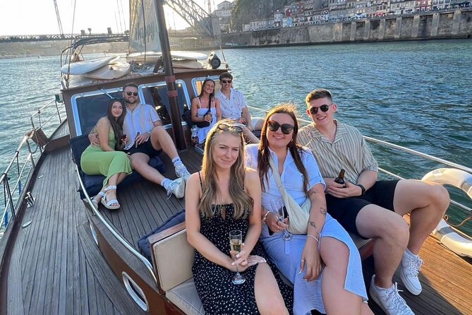 Porto: Tour on the Douro River in a Classic Boat - How the crew shapes the experience