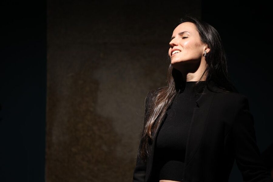Porto: Traditional Fado Show at Sao Bento with Port Wine - Booking advice for a smoother visit