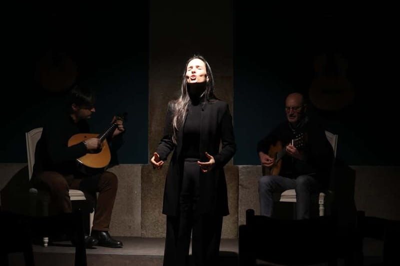 Porto: Traditional Fado Show at Sao Bento with Port Wine - São Bento Station gives the concert its character