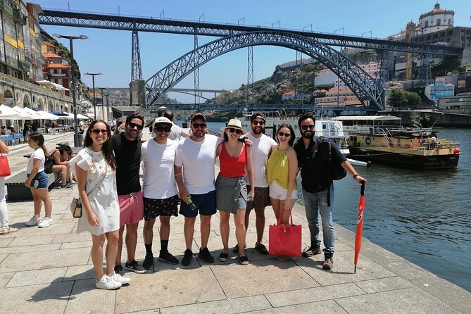 Porto Walking Tour - The Perfect Introduction to the City - Starting at Fonte dos Leões and the University