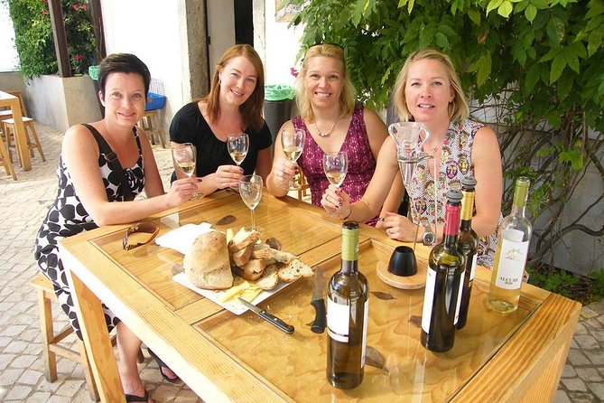 Private Lisbon Arrabida Wine Tour: Food & Wines, Mountain and Sea - Choosing the First Winery: Bacalhôa or José Maria da Fonseca