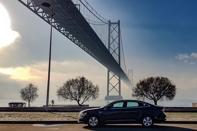 Private Round-Trip Transfer – Lisbon Airport & City Center - Families, child seats, and large bags