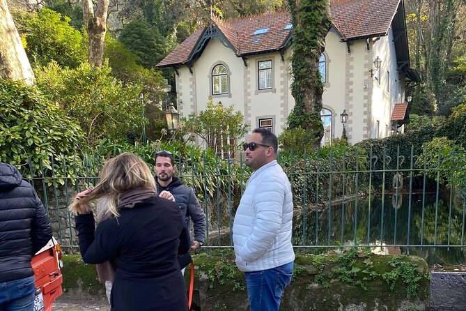 Private Tuk Tuk Tour around Sintra - What the guide adds between the stops