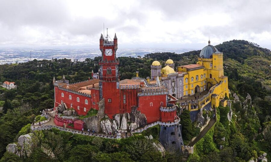 Private Tuk Tuk Tour around Sintra - What the private guide adds