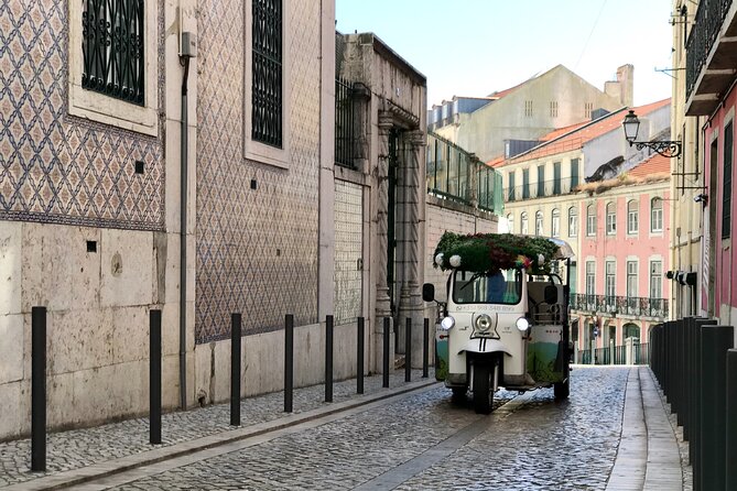 Private tuk tuk tour in old city Lisbon (Standard-1h30) - Key points to know before you book