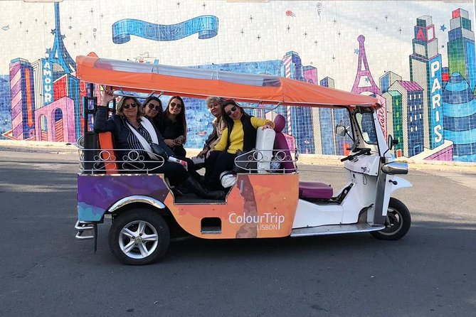 Private Tuk Tuk Tour Through Lisbon’s Historical Streets - Lisbon Cathedral: a brief look at the city’s old core