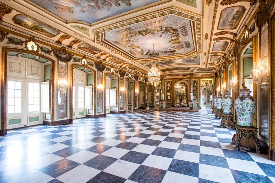 Queluz National Palace & Gardens Ticket - The gardens, fountains, and azulejo canal