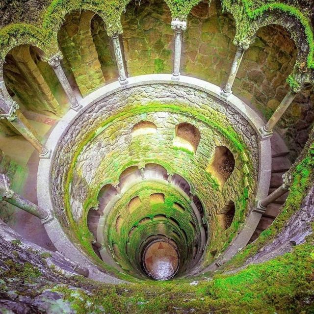 Quinta da Regaleira Skip-the-Ticket-Line Entry & Audioguide - The palace, chapel, and first garden views